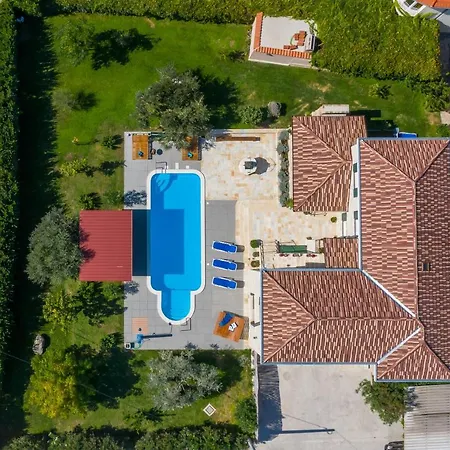 Villa Domnius